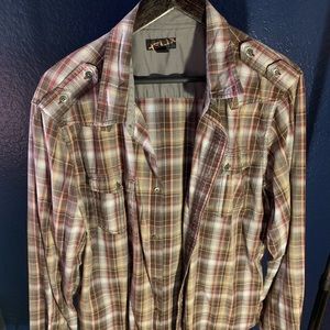 Men’s Helix long sleeve button down shirt 🍁